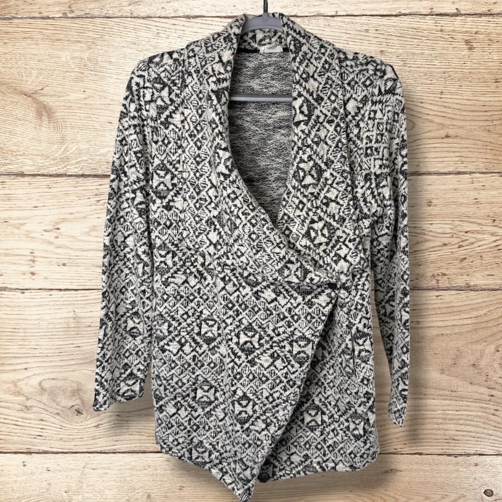 TRIBAL JEANS Womens Geometric Print Wrap Cardigan Long Sleeve Size M Black White - Picture 1 of 13